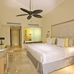 Grand Palladium Palace Resort Spa & Casino